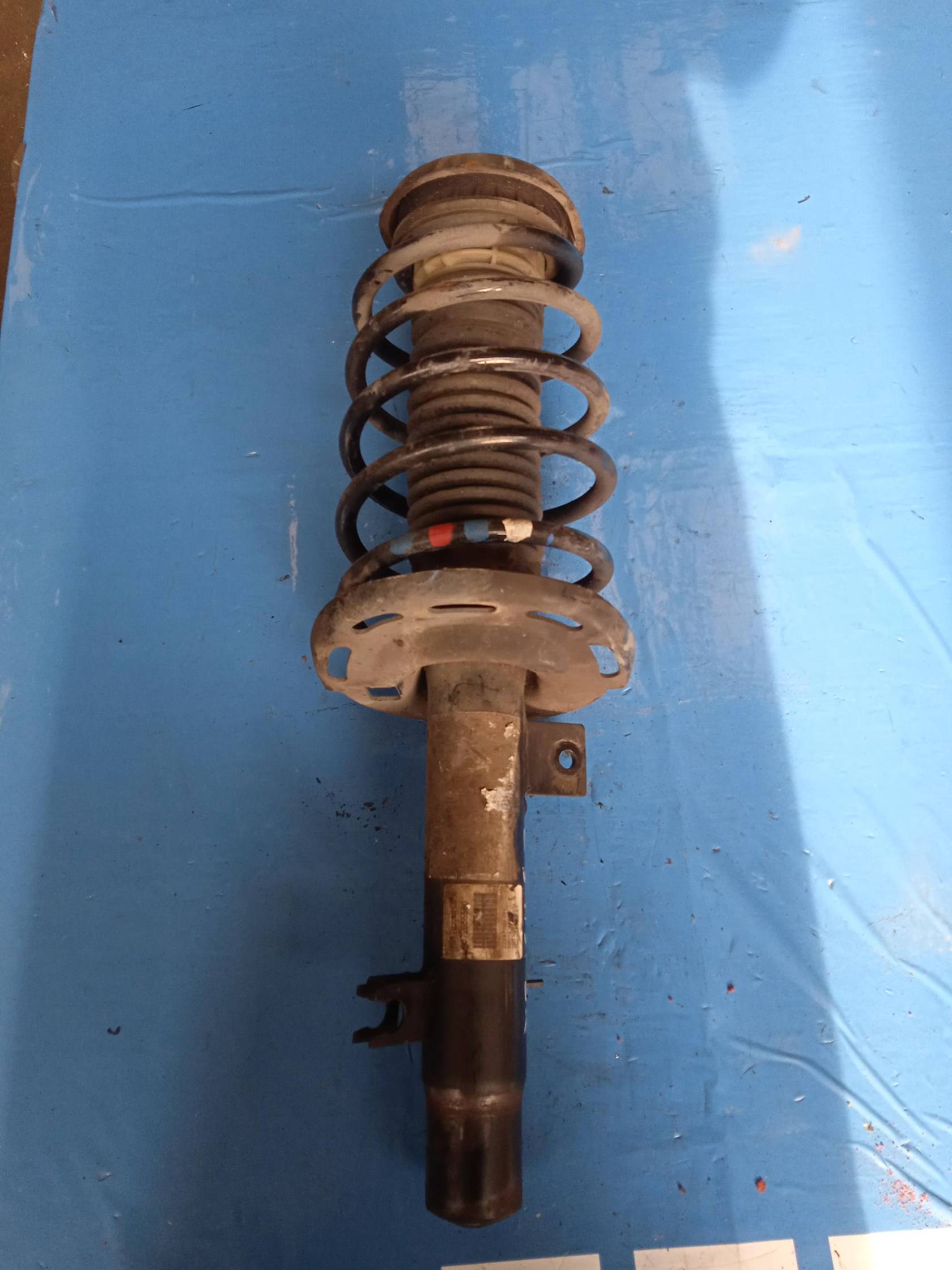 Ammortizzatore ant. dx.